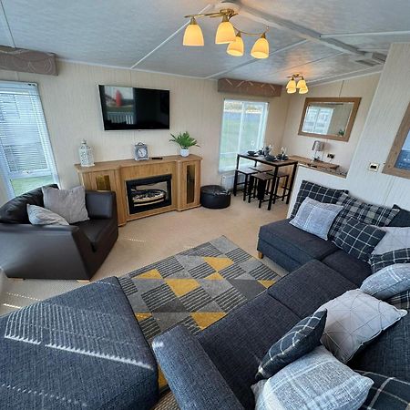Millfields Holiday Park - The Balmoral - Coastal Caravan Breaks Ingoldmells Exterior photo